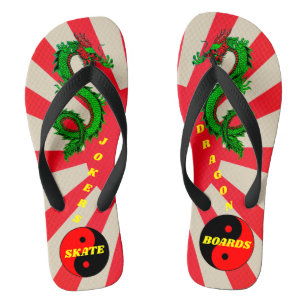 JDS drehen Reinfälle um Badesandalen