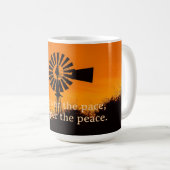Je langsamer das Tempo, Farm-Windmühle Sonnenunter Kaffeetasse (VorderseiteRechts)