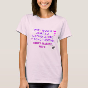 JEDE SEKUNDE IST AUSEINANDER A AN ZWEITER STELLE T-Shirt