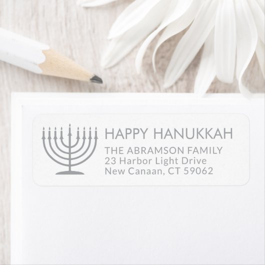 Jede Text Menorah White Hanukkah Rücksendeadresse (Insitu)