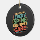 Jede Wirbelsäule verdient ein Sorgfalt-Chiroprakto Keramik Ornament (Links)