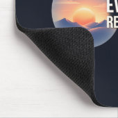 Jeden Morgen setzt die Geschichte neu Mousepad (Ecke)