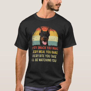 Jeden Snack, den du machst Dobermann-Hundemutter H T-Shirt