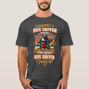 Jeder27s fährt bis zum Shirt mit einem Busfahrer