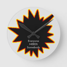 Jeder braucht jemanden Jibney, den MUSEUM Zazzle Runde Wanduhr