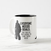 Jeder braucht Ziele (Hockey) Zweifarbige Tasse (Vorderseite Links)
