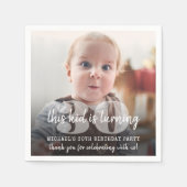 JEDER Geburtstag "This Kid" Modernes Foto Overlay Serviette (Vorderseite)