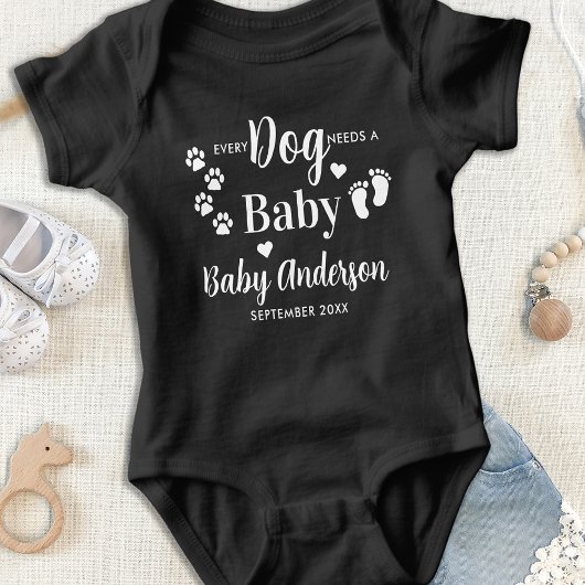 Jeder Hund benötigt einen Baby Pregnancy Announcem Baby Strampler