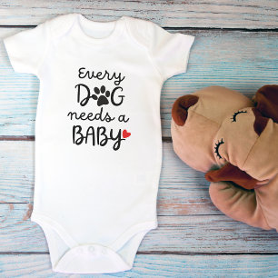 Jeder Hund braucht ein Niedliches Baby Pet Liebhab Strampler