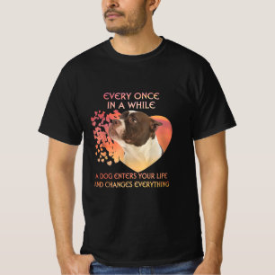 Jeder Hund in AWhile tritt in Ihr Leben Amerika ei T-Shirt