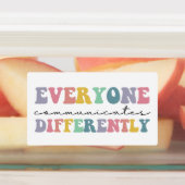Jeder kommuniziert anders, Unterstützung für Autis Etiketten (Befestigt)