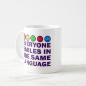 JEDER LÄCHELT IN DER GLEICHEN SPRACHE KAFFEETASSE (Vorderseite Links)