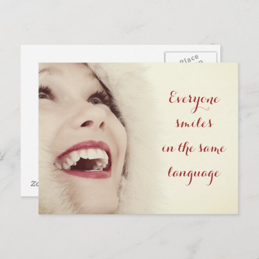 Jeder lächelt in derselben Sprache Postkarte (Vorne/Hinten)