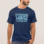 Jeder Lieben ein jüdischer Junge! T-Shirt<br><div class="desc">Vier aus fünf Doktoren heraus stimmen darin überein,  dass jeder tatsächlich Liebe ein jüdischer Junge tut. Dieser Entwurf ist auch in dunkelblauem verfügbar. (Sie können diesen Entwurf auf irgendwelche der Shirts und der Hoodies setzen - grasen Sie einfach die Auswahl.)</div>