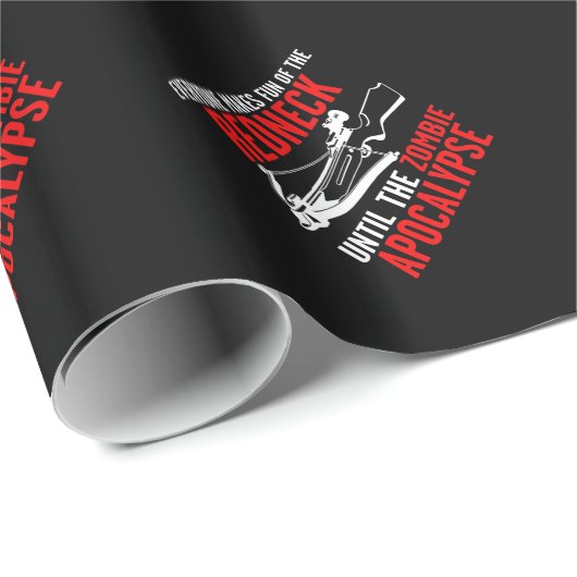 Jeder macht sich über dem Redneck-Zombie-Angriff Geschenkpapier (Rolleneckpunkt)