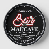 Jeder Name Bar Mancave Red Black Slogan Uhr (Vorderseite)