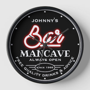 Jeder Name Bar Mancave Red Black Slogan Uhr
