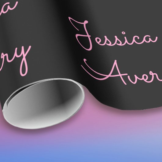 Jeder Name | Cool Editable Pink Script in Black Geschenkpapier
