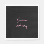 Jeder Name | Cool Editable Pink Script in Black Serviette (Vorderseite)