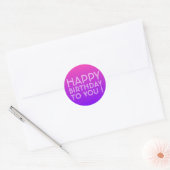 Jeder Name Editable Happy Birthday Pink Lila Ombre Runder Aufkleber (Umschlag)