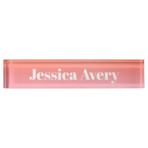 Jeder Name   Retro-Modern gestylter Text farbenfro Namensplakette
