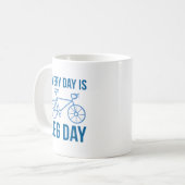 Jeder Tag ist Legetag Kaffeetasse (Vorderseite Links)