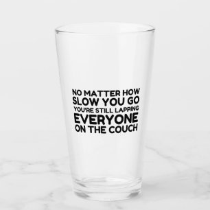 Jedermann auf Couch Glas