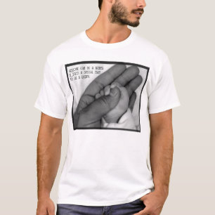 Jedermann kann ein Vater sein T-Shirt
