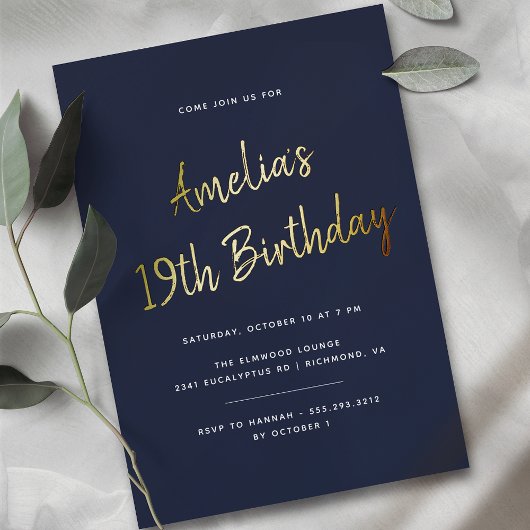 Jedes Alter | Navy Blue and Gold Script Birthday Folieneinladung