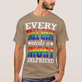 Jedes große Mädchen braucht einen Kurzen Freund, d T-Shirt