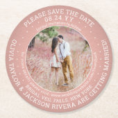 Jedes Hochzeitsschreiben speichert das Foto Datum  Runder Pappuntersetzer (Vorderseite)