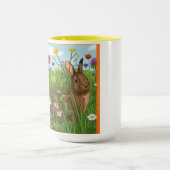 Jedes Kaninchen liebt Blumen Tasse (Zentrum)