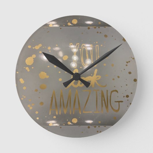 Jedes Mal, wenn Sie Zeit sehen, CLOCK.. Runde Wanduhr (Vorderseite)