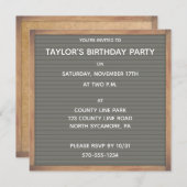 Jedes Zeichen eines grauen Buchstabens, das auf de Einladung (Vorne/Hinten)