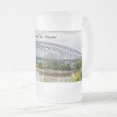 Jeff City Bridge Mattierte Tasse (VorderseiteRechts)