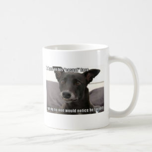 Jeff setzte an sein lässiges Gesicht Kaffeetasse