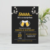 Jegliche Altersüberraschungsbiere Geburtstagsparty Einladung (Stehend Vorderseite)