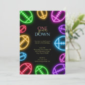 Jeglicher Geburtstag eines nebeligen Fußballspiele Einladung (Stehend Vorderseite)