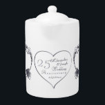 Jeglicher Hochzeitstag 2 Fotos<br><div class="desc">Eine schöne und erschwingliche Art, Ihren Hochzeitstag zu feiern, mit meinem metallisch-ähnlichen 3D-Rose-Herz, das Ihre wunderschönen Fotos umrahmt. Und dann entlang, markieren Sie den Tag auf diesen fabelhaft bedruckten Zazzle Teeköpfen.</div>