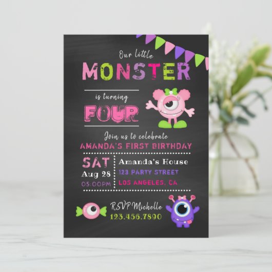 Jegliches Alter Chalkboard Kleines Monster Mädchen Einladung (Stehend Vorderseite)