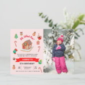 Jegliches Alter rosa Lebkuchen Weihnachten Geburts Einladung (Stehend Vorderseite)