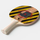 Jemand benötigt ein Paddel der Tischtennis Schläger (Vorderseite)