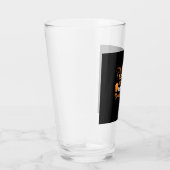 Jemand bricht einen Nagel Glas (Rechts)