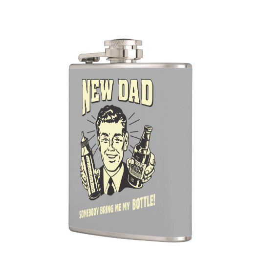 Jemand bringt mir meine Flasche Flachmann (Links)