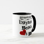 Jemand in Daytona Beach Tasse (VorderseiteRechts)