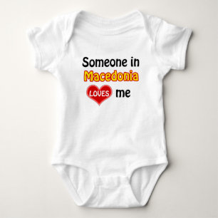 Jemand in Mazedonien Lieben mir Baby Strampler