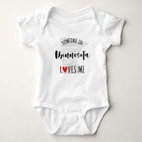 Jemand in Minnesota Lieben Me Map Baby Bodysuit