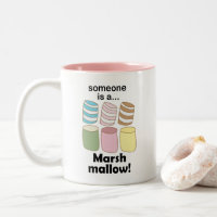 Jemand ist ein Marshmallow Lustiger Lebensmittel-S