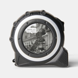 Jemand ruft den technischen Support-Zug Wreck an Maßband