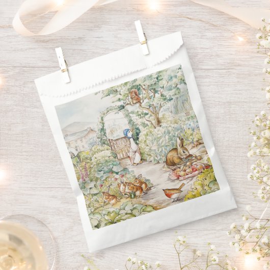 Jemima Puddle Duck im Garten von Herrn Mc Gregor Geschenktütchen (Ausgeschnitten)